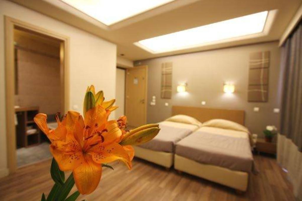 Ariston Hotel Athens Exterior photo